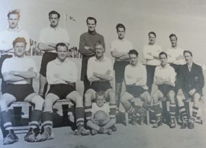 فريق اسكتلندا احدى فرق شركة نفط الكويت عام 1952م