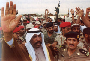 الأمير الوالد الشيخ سعد العبدالله رحمة الله عليه عند عودته للبلاد بعد التحرير 