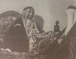 الامير عبدالله بن جلوي حاكم الإحساء في ديوانه عام 1937م