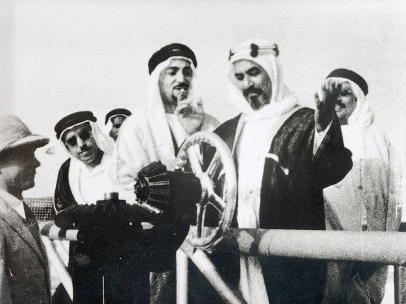 الشيخ أحمد الجابر وبدأ تصدير النفط الكويتي