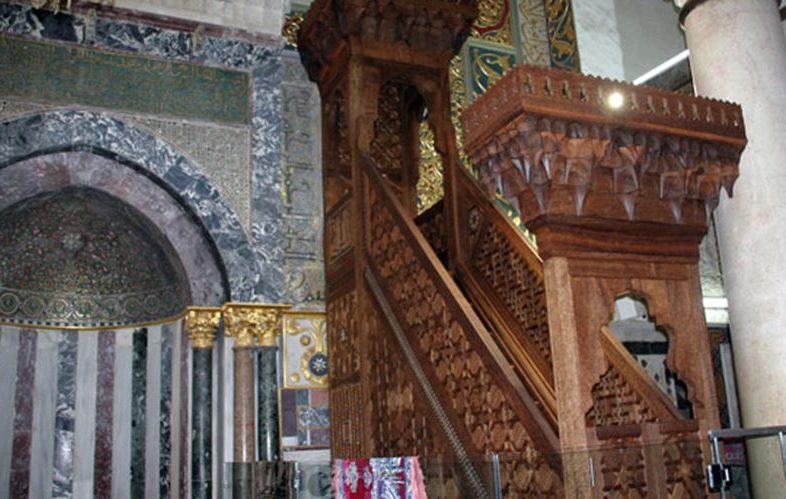 منبر صلاح الدين الأيوبي كما بدا بعد ترميمه من الحريق المتعمد للمسجد الأقصى عام 1969