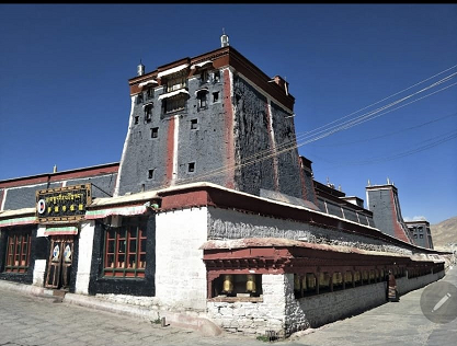 معبد "Sakya Monastery" في التبت حيث يحتفظ به 84000 مخطوطة في أكبر اكتشاف عالمي