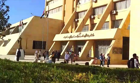 كلية الأداب والعلوم السياسية في حلب