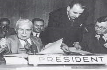 فارس الخوري رئيسا لمجلس الأمن عام 1947