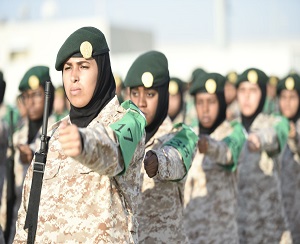 مشاركة نسائية في الجيش الإماراتي 