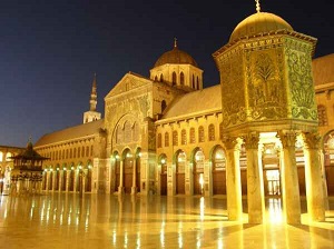 المسجد الأموي ليلاً