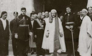 الشيخ النيفر في حشد من العلماء 