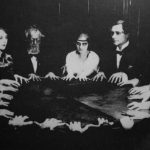 Read more about the article تحضير الأرواح كهانة جديدة في لباس عصري