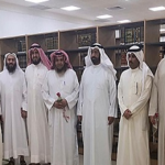 Read more about the article مركز المخطوطات يهدي ” الأوقاف ” مجلدات مجلة المنار النادرة