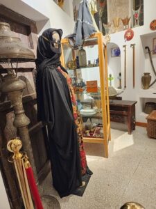 جانب من مقتنيات متحف الشيخ فيصل بن قاسم الثاني بقطر