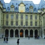 Read more about the article فرنسا تكلف الأديب الدكتور محمد حسين الدهان بجمع جثث الموتى !