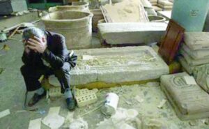 المتحف الوطني العراقي يتعرض للنهب والسرقة 