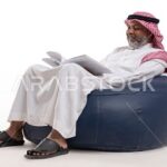 Read more about the article د .الشيباني ينصح الباحثين ..لا تكتفوا بالفهارس وأقرأوا الكتب سطراً سطراً  !