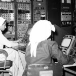 Read more about the article طموحات د. حسن الفنية تصطدم باعتراض جده الشيخ عبدالله السند – الحلقة السادسة