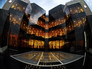 مكتبة البابطين المركزية للشغر الأدبي بالكويت