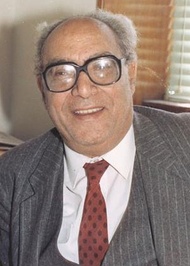 لويس عوض ودعوته إلى كتابة القرآن بالمصرية الدارجة